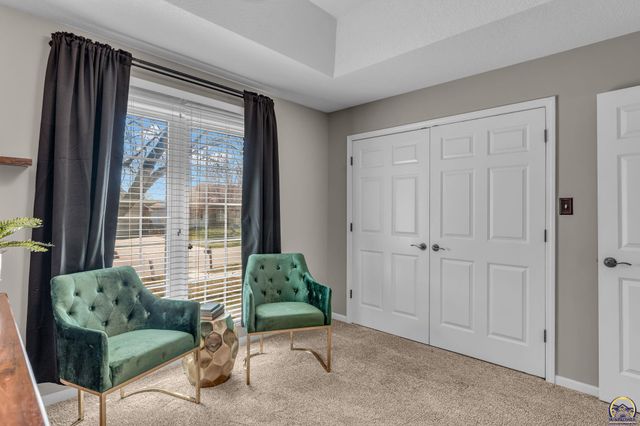 7710 SW 27th ST, Topeka, KS 66614