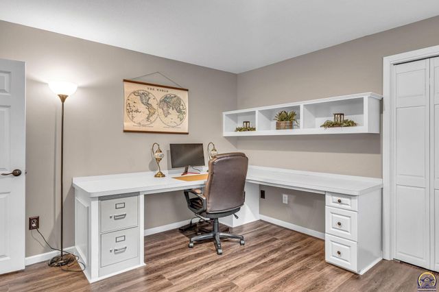 7710 SW 27th ST, Topeka, KS 66614