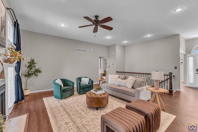 7710 SW 27th ST, Topeka, KS 66614