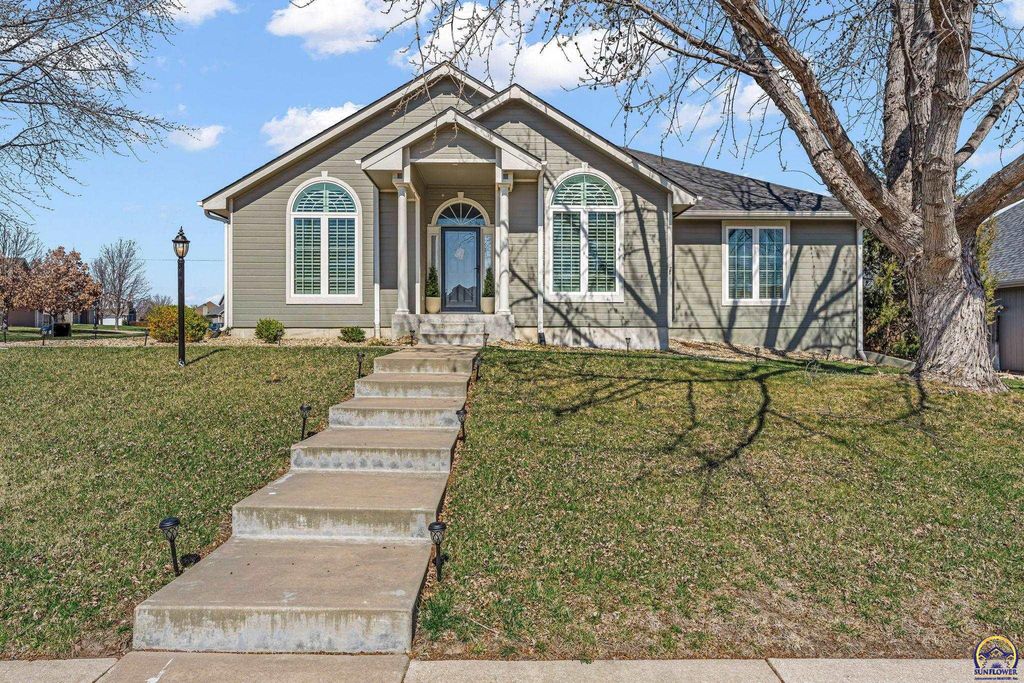 7710 SW 27th ST, Topeka, KS 66614