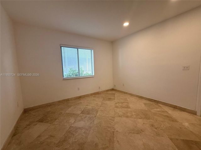 8435 Crespi Blvd 5, Miami Beach, FL 33141