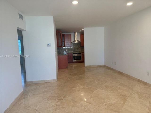 8435 Crespi Blvd 5, Miami Beach, FL 33141