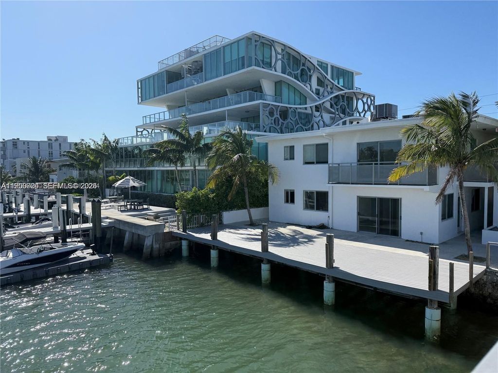 8435 Crespi Blvd 5, Miami Beach, FL 33141