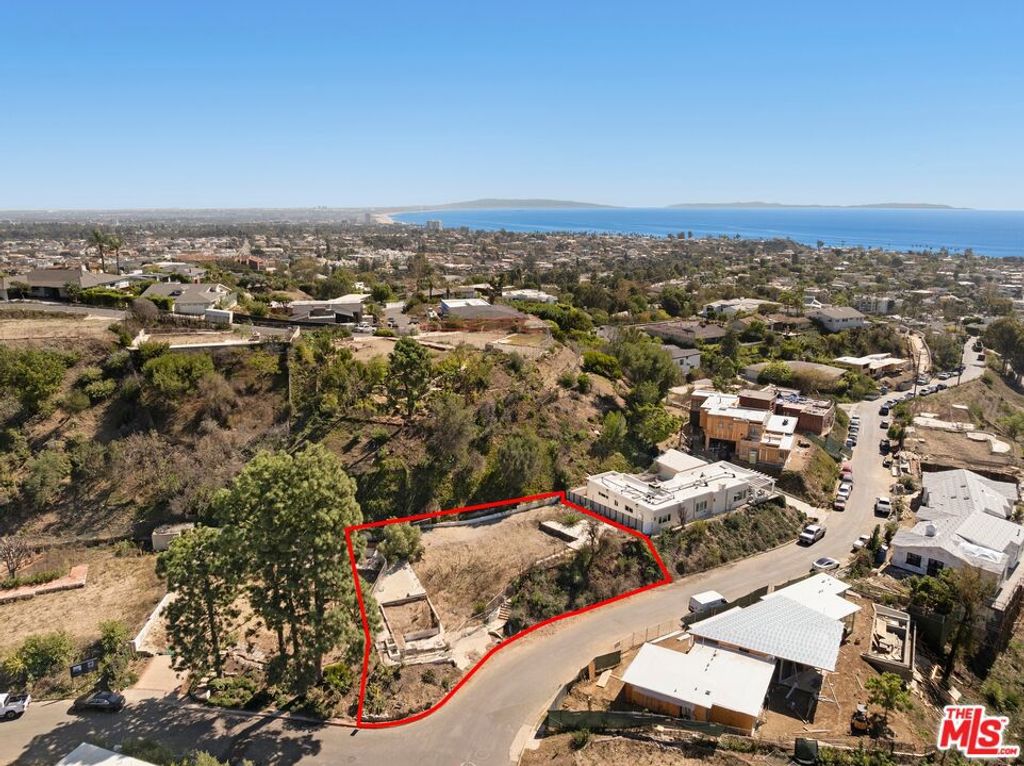 1140 Las Lomas Avenue, Pacific Palisades, CA 90272 — exterior
