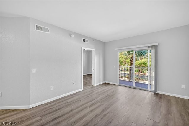 15585 Ocean Walk CIR 215, Fort Myers, FL 33908