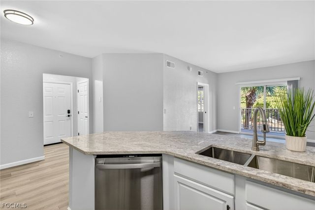 15585 Ocean Walk CIR 215, Fort Myers, FL 33908