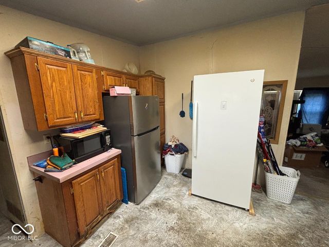 10708 N Colby Avenue, Muncie, IN 47303