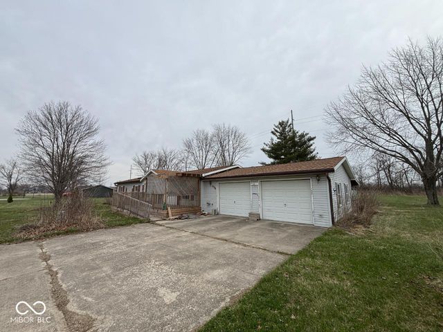 10708 N Colby Avenue, Muncie, IN 47303