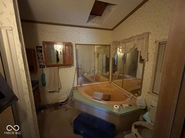 10708 N Colby Avenue, Muncie, IN 47303