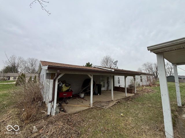 10708 N Colby Avenue, Muncie, IN 47303