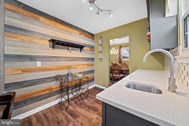2215 REGAL DR, Wilmington, DE 19810