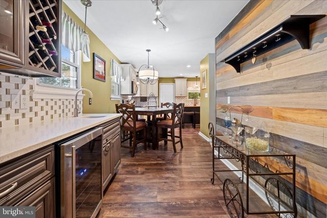 2215 REGAL DR, Wilmington, DE 19810
