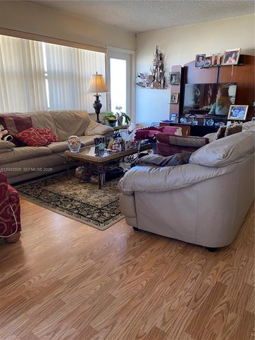 401 Golden Isles Drive 813, Hallandale Beach, FL 33009