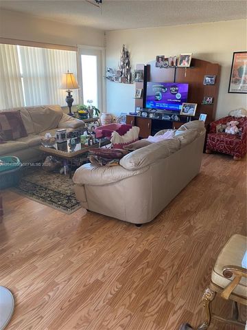 401 Golden Isles Drive 813, Hallandale Beach, FL 33009