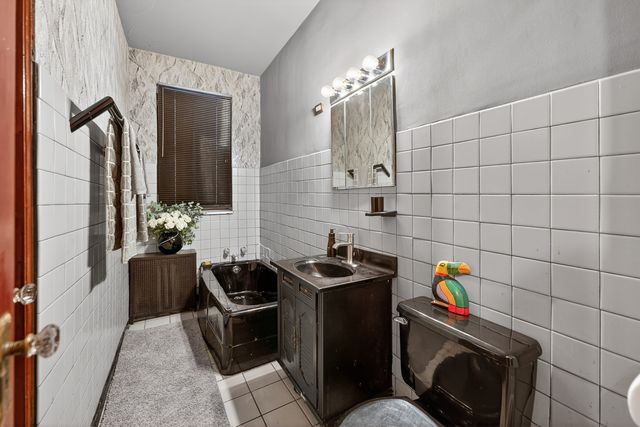 5474 S Everett Avenue 1N, Chicago, IL 60615