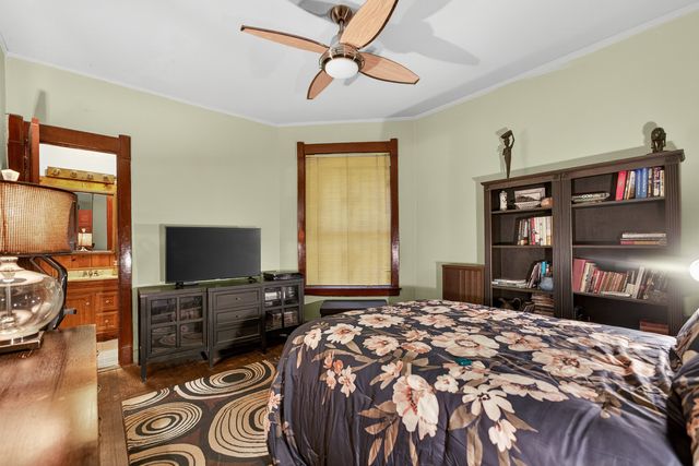 5474 S Everett Avenue 1N, Chicago, IL 60615