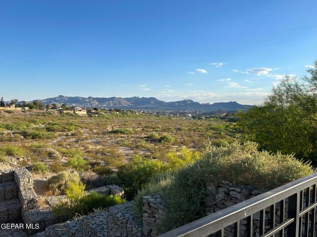 13 APACHE CREST Drive, El Paso, TX 79902