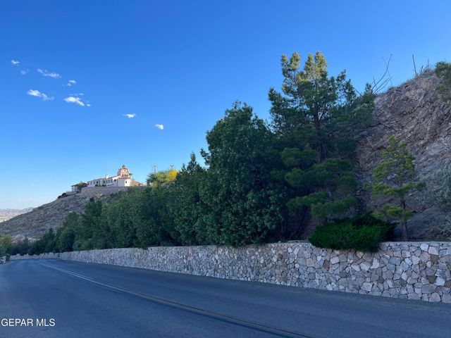 13 APACHE CREST Drive, El Paso, TX 79902