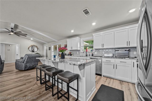 723 Canterbury Drive, Alma, AR 72921