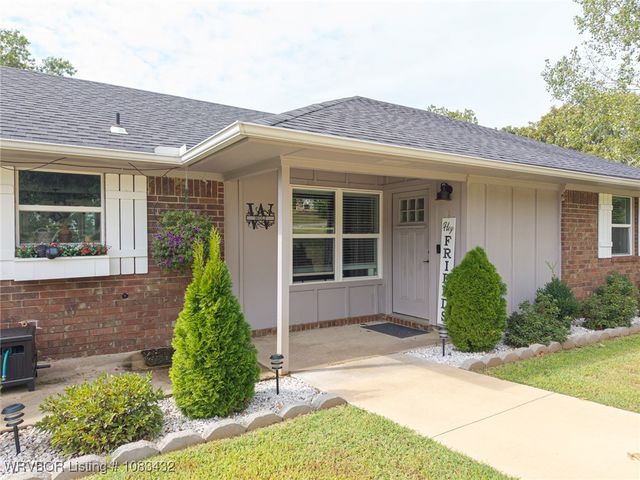 723 Canterbury Drive, Alma, AR 72921