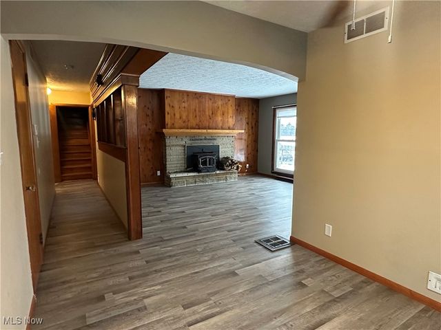 4811 W Pleasant Valley Road, Parma, OH 44129