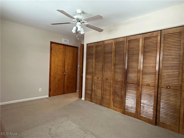 4811 W Pleasant Valley Road, Parma, OH 44129