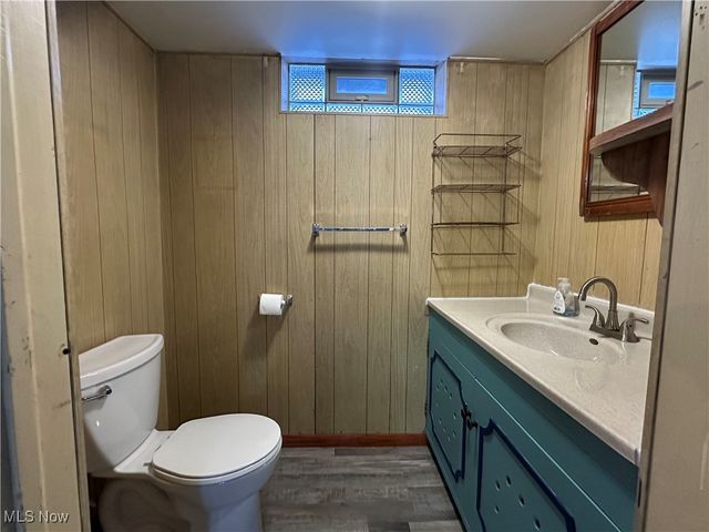 4811 W Pleasant Valley Road, Parma, OH 44129