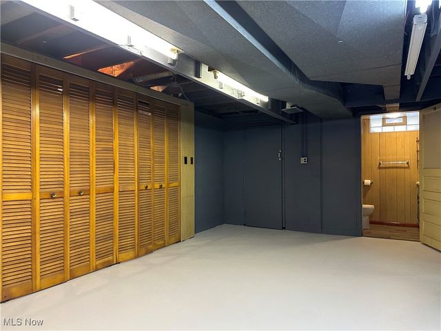 4811 W Pleasant Valley Road, Parma, OH 44129