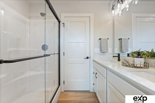 901 Haggard Street, Lincoln, NE 68521