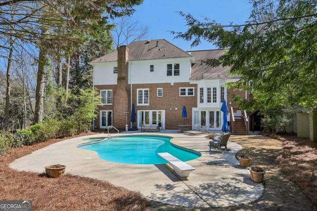 210 Willow Lake Cove, Roswell, GA 30075