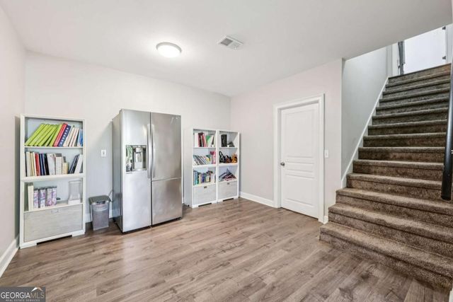 210 Willow Lake Cove, Roswell, GA 30075