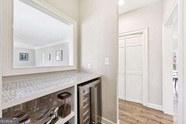 210 Willow Lake Cove, Roswell, GA 30075