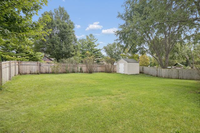 2013 Vanderbilt Court, Naperville, IL 60565