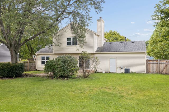 2013 Vanderbilt Court, Naperville, IL 60565