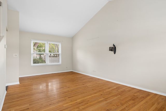 2013 Vanderbilt Court, Naperville, IL 60565