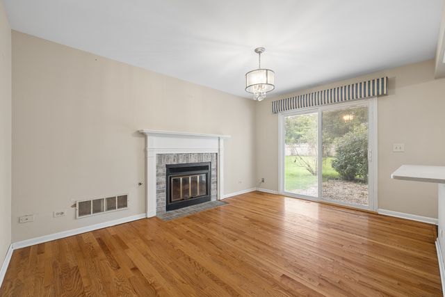 2013 Vanderbilt Court, Naperville, IL 60565