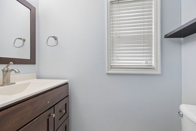 2013 Vanderbilt Court, Naperville, IL 60565