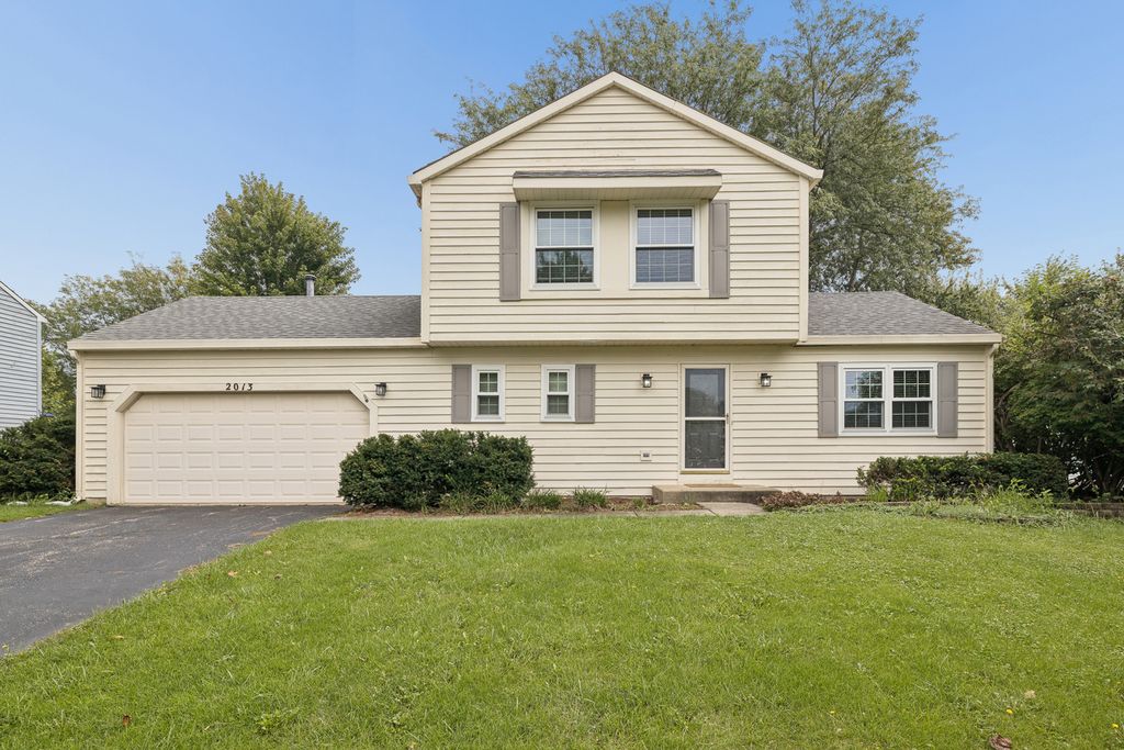 2013 Vanderbilt Court, Naperville, IL 60565