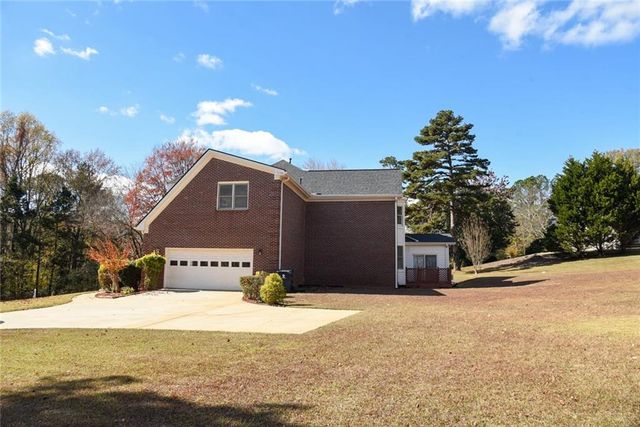 100 Acorn Ridge, Fayetteville, GA 30214