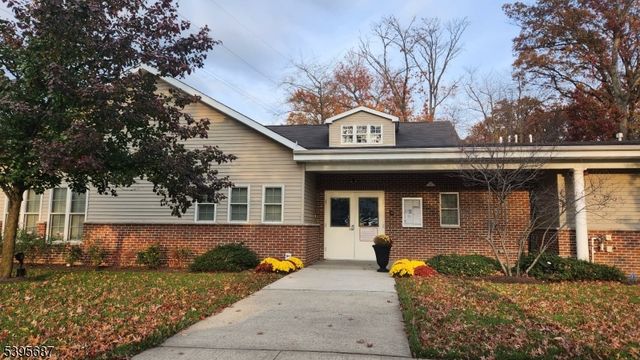 58 Delikat Ln, Sayreville Boro, NJ 08872