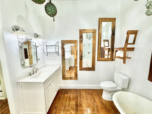 219 22nd Street 1, Galveston, TX 77550