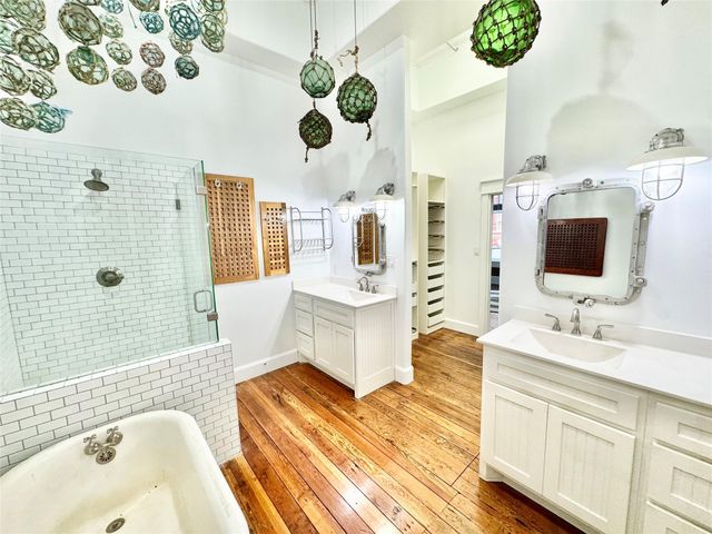 219 22nd Street 1, Galveston, TX 77550