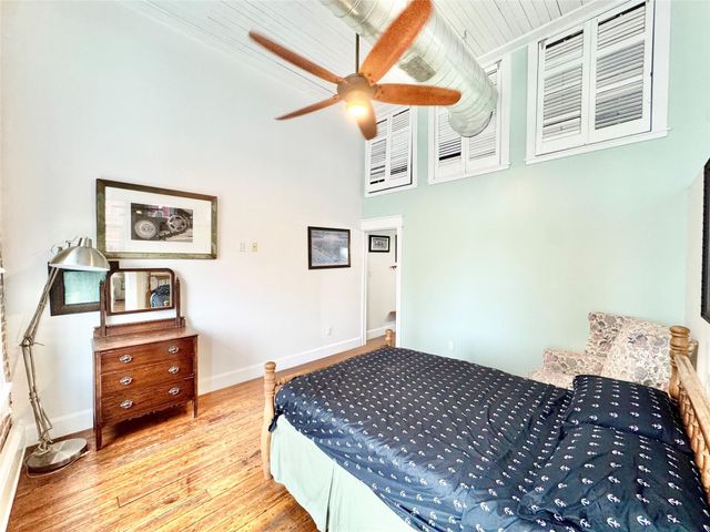 219 22nd Street 1, Galveston, TX 77550