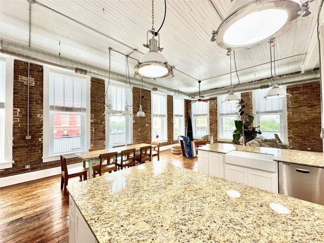 219 22nd Street 1, Galveston, TX 77550
