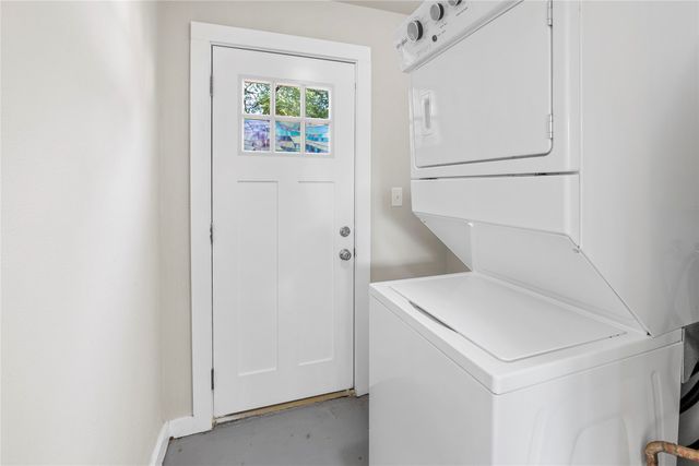 417 E Wall Avenue, Des Moines, IA 50315