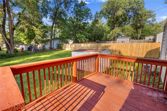 417 E Wall Avenue, Des Moines, IA 50315