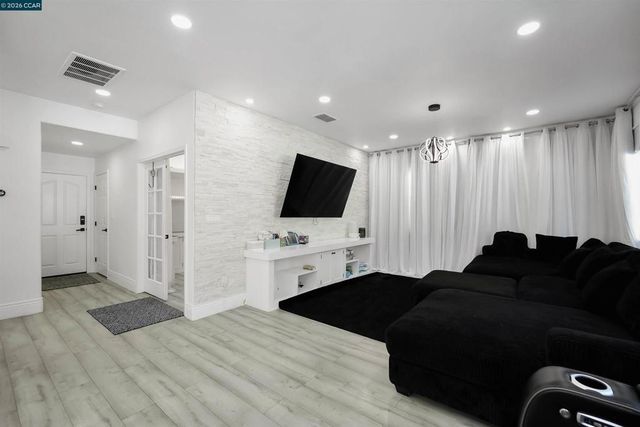 621 Black Oak Way, Antioch, CA 94509