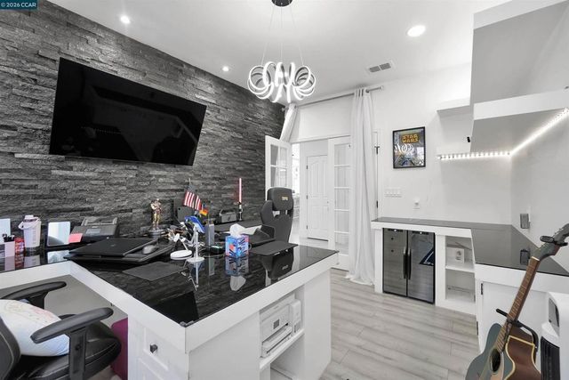 621 Black Oak Way, Antioch, CA 94509