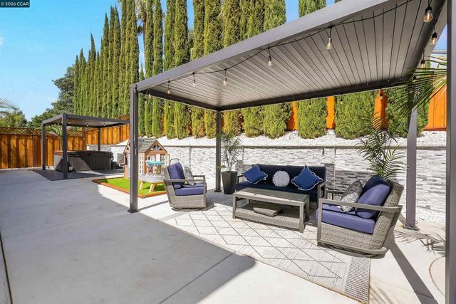 621 Black Oak Way, Antioch, CA 94509
