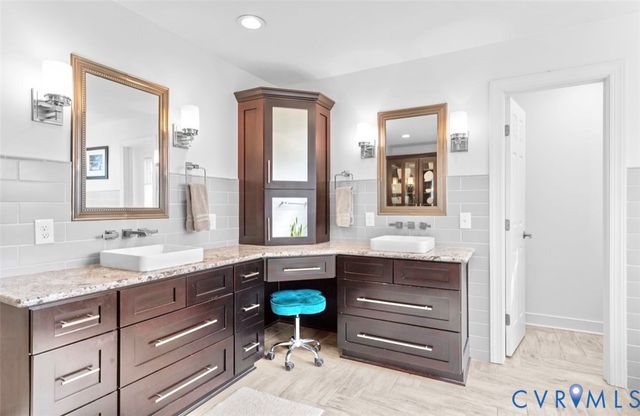 14469 St Andrews Ln, Ashland, VA 23005